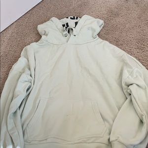 Women’s sweatshirts